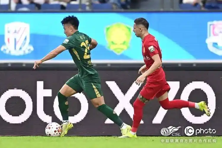 欧冠对决：曼城 VS 阿森纳